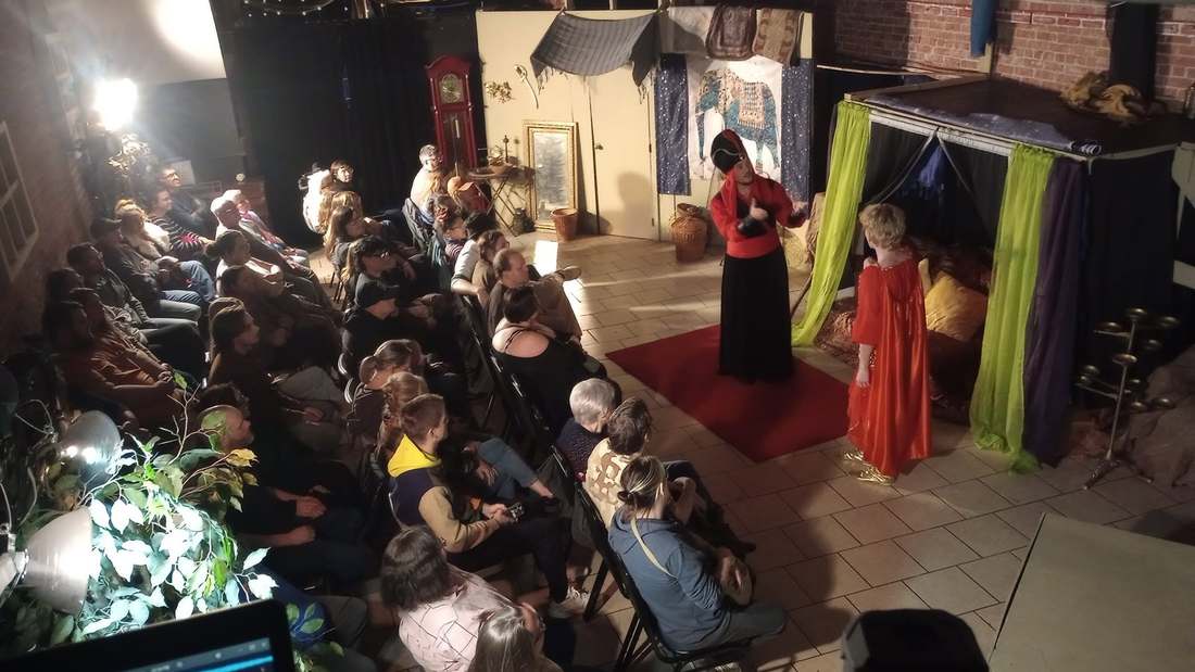 The Vizier and the storyteller hold the stage in Twisted