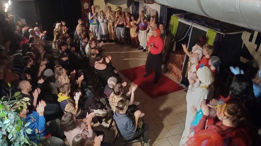 The Vizier takes his bow in red and black at the Twisted curtain call